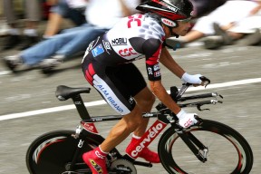 主力后卫伤愈复出带动球队整体进攻节奏显著提升，后卫在球队作用